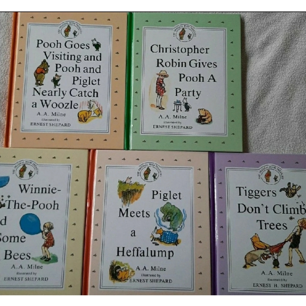 Winnie the Pooh Reading Books